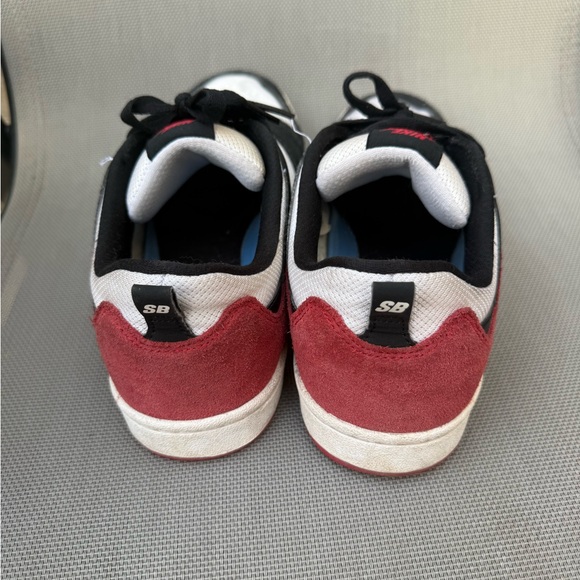 Nike SB Alleyoop Shoes - Picture 3 of 7